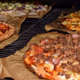 Are you planning a fun weekend activity? π€ or up for a friendly competition with friends? Then Mr. Gatti's Pizza is right up your alley! π² Experience memorable moments with food and fun with friends and loved ones, as it's only a short drive away from Lenox Woods. πβ¨
Does that sound like a plan? π€©
πΈ: @mrgattispizza on Instagram
#MrGattisPizza #FunInAustinTX #WeekendFun #AustinTX Instagram post from @lenoxwoodsatx on April 05, 2024 14:08:20pm